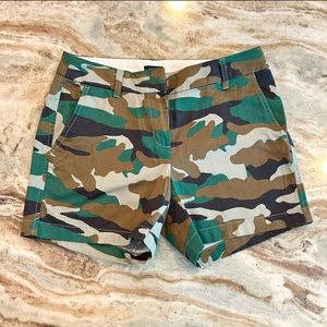 Women’s J Crew Camo Shorts 🖤💚🤎
